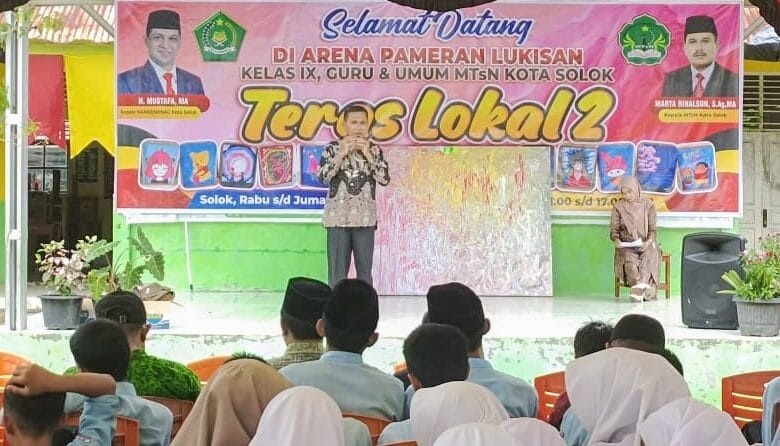 283 Lukisan Siswa MTsN Kota Solok Ditampilkan 283 Lukisan Siswa MTsN Kota Solok Ditampilkan