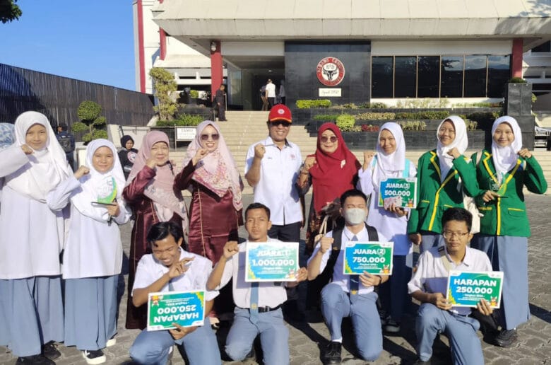 MAN 3 Padang Borong Juara Lomba Inovasi Pengelolaan Sampah MAN 3 Padang Borong Juara Lomba Inovasi Pengelolaan Sampah