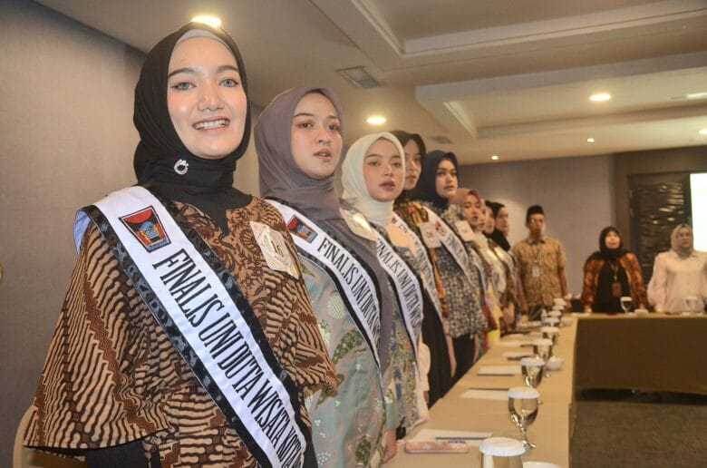 Menuju Grand Final, Finalis Uni dan Uda Kota Padang 2025 Menuju Grand Final, Finalis Uni dan Uda Kota Padang 2025 Jalani Karantina