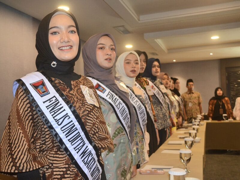 Menuju Grand Final, Finalis Uni dan Uda Kota Padang 2025 Menuju Grand Final, Finalis Uni dan Uda Kota Padang 2025 Jalani Karantina