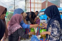 Operasi Pasar Murah Di Padang Panjang Diserbu Warga