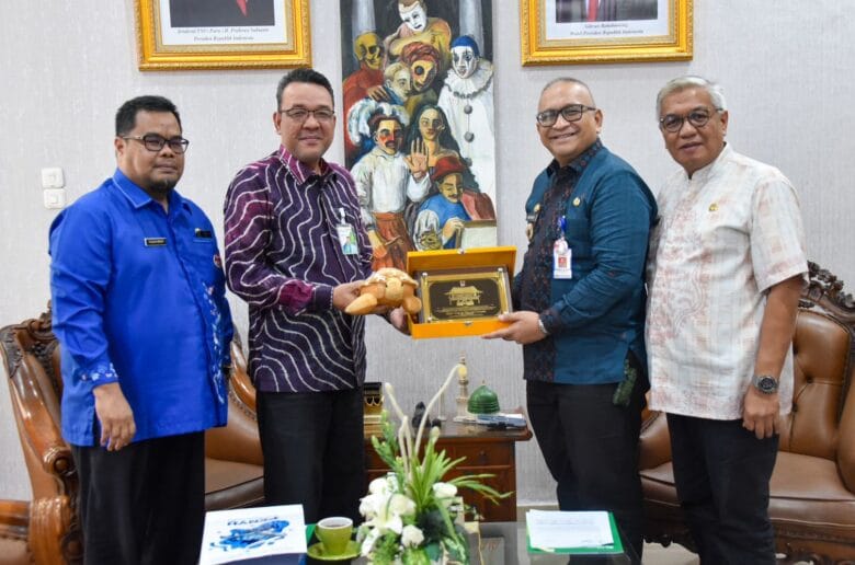 Pj Wako Apresiasi Capaian BPJS Ketenagakerjaan Padang Pj Wako Apresiasi Capaian BPJS Ketenagakerjaan Padang