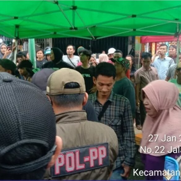 Satpol PP Ingatkan PKL di Kawasan Permindo Agar Patuhi Aturan