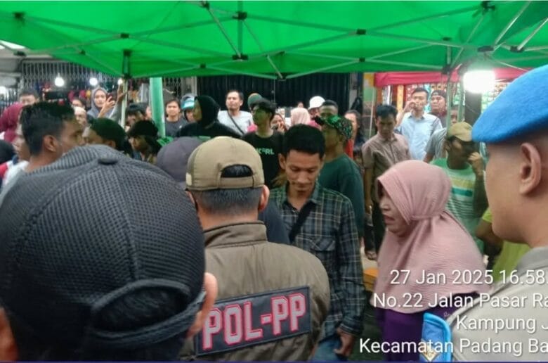 Satpol PP Ingatkan PKL di Kawasan Permindo Agar Patuhi Aturan