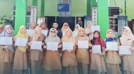 Sebanyak 40 guru SMAN 3 Padang Panjang menuntaskan pelatihan Google Workspace.