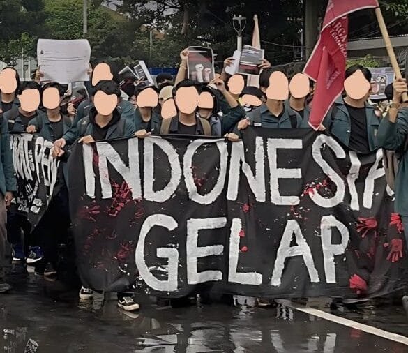 Memahami Aksi #IndonesiaGelap, 13 Tuntutan yang Disampaikan, dan Hasil yang Dicapai