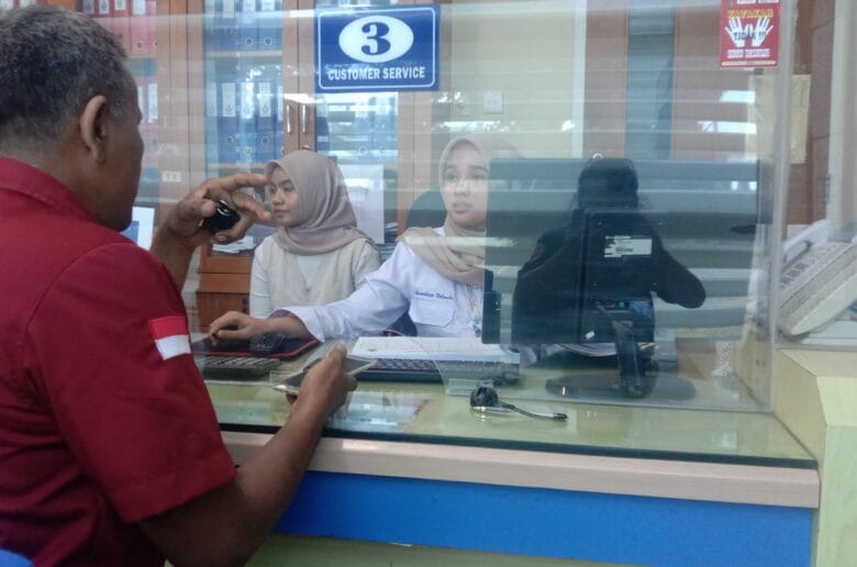 Banjir Sebabkan Gangguan Air di Padang, PDAM Imbau Warga Menampung Banjir Sebabkan Gangguan Air di Padang, PDAM Imbau Warga Menampung Air