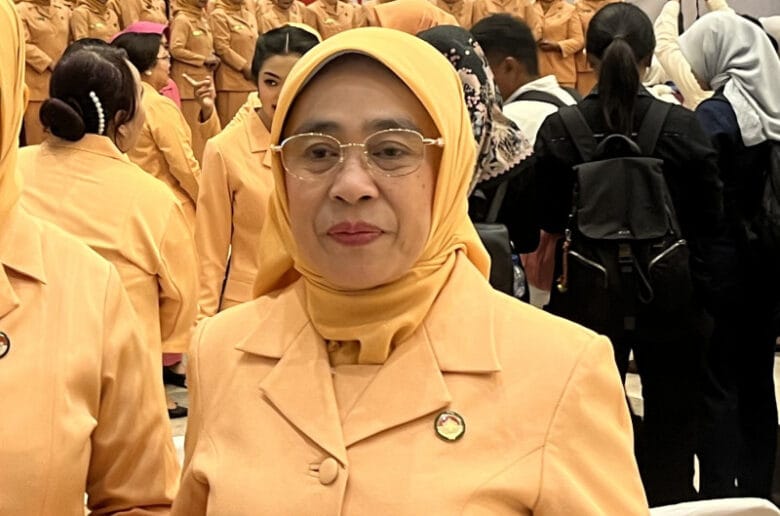 Dukung Program Pemerintah, Ketua DWP Kemenag: Semoga Dharma Wanita Semakin
Dukung Program Pemerintah, Ketua DWP Kemenag: Semoga Dharma Wanita Semakin Maju