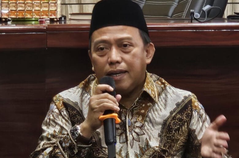 
Kemenag Buka Kursus Hisab Rukyat bagi Remaja Masjid dan Mahasiswa
