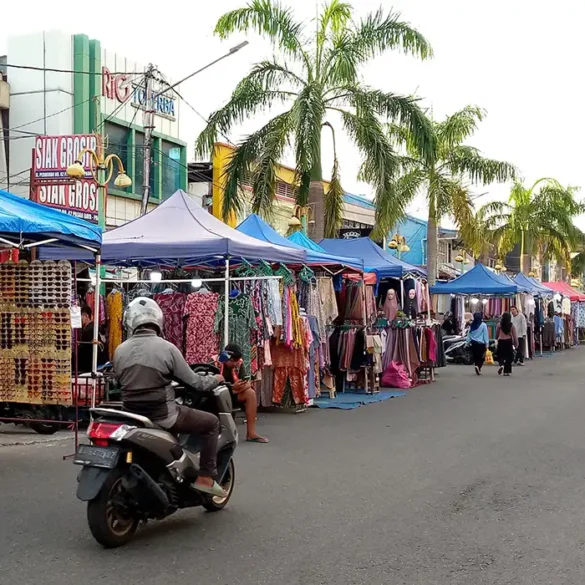 Aktivitas PKL Kembali Menggeliat di Permindo Pasca-Bentrokan dengan Satpol PP Padang