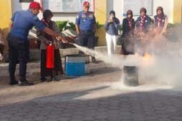 Pemadam Kebakaran Goes to School, Damkar Padang Edukasi Tenaga Pendidik dan Siswa