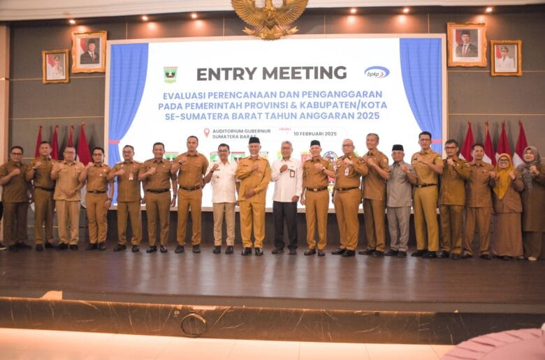 Pemko Padang Bentuk Tim Khusus Awasi Anggaran Lima Sektor Prioritas Pemko Padang Bentuk Tim Khusus Awasi Anggaran Lima Sektor Prioritas