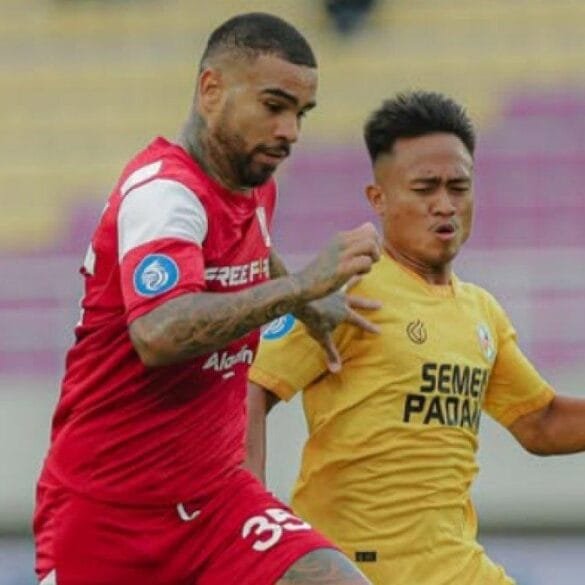 Disaksikan Jokowi, Semen Padang FC Tahan Imbang Persis Solo