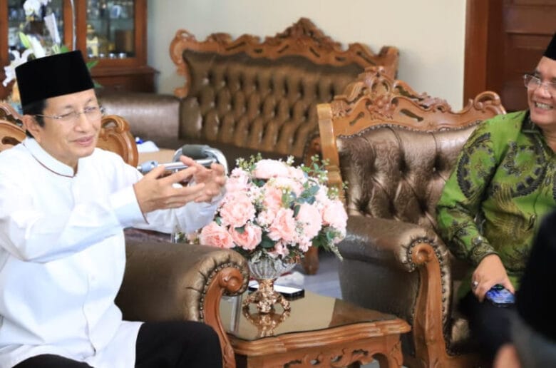 Pimpinan Komisi VIII DPR Doakan untuk Kesehatan Menag
Pimpinan Komisi VIII DPR Doakan untuk Kesehatan Menag