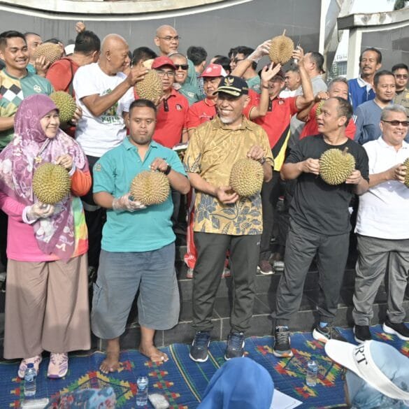 Ribuan Warga ‘Balanjuang’ Durian pada Kegiatan CFD