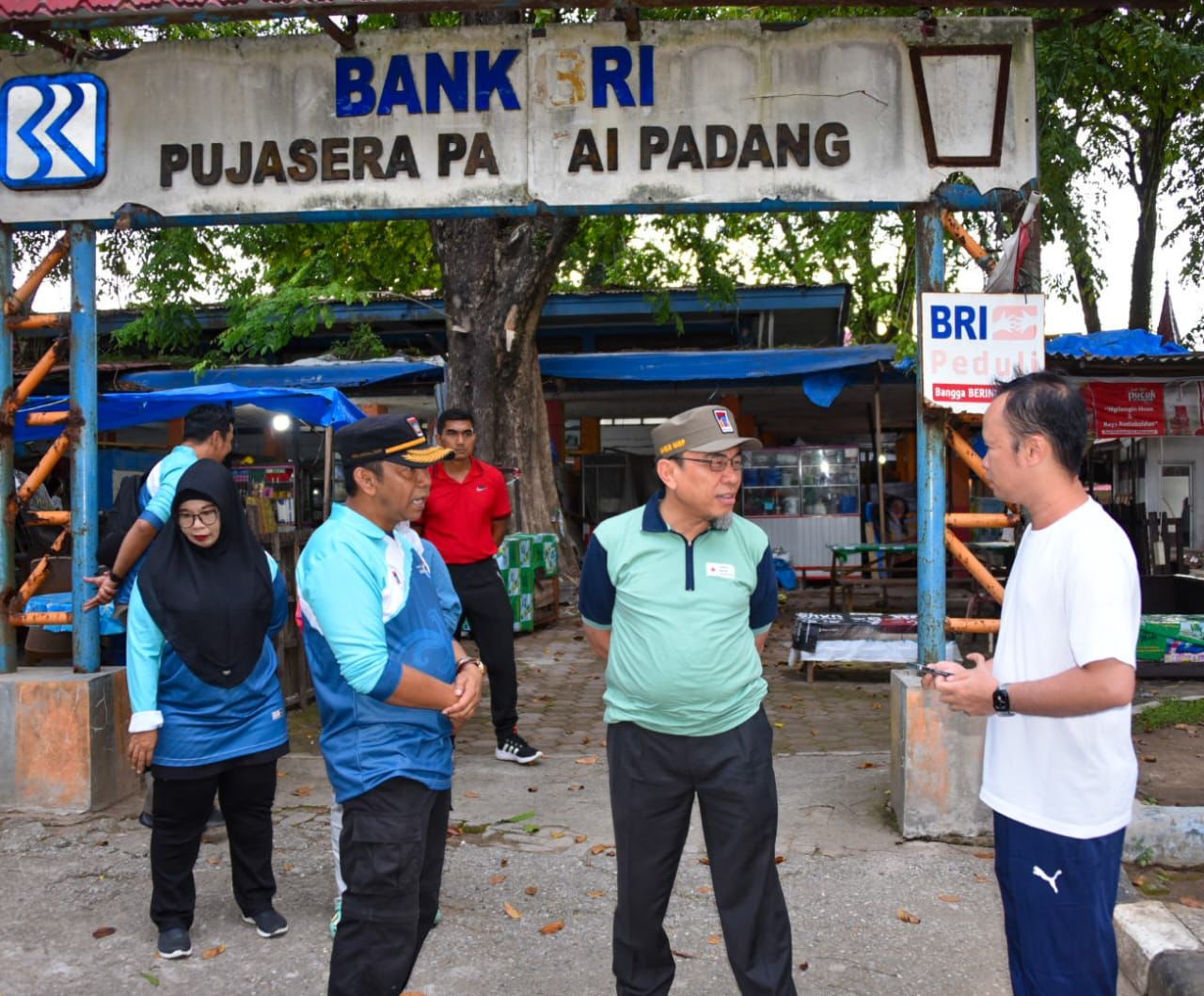 Tak Terawat, Pemko Padang akan Benahi Pujasera Pantai Padang