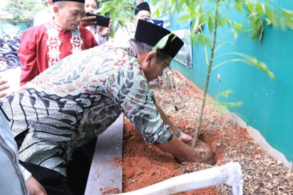 Tarhib Ramadan, Kemenag Bersih-bersih Masjid dan Tanam Satu Juta Pohon