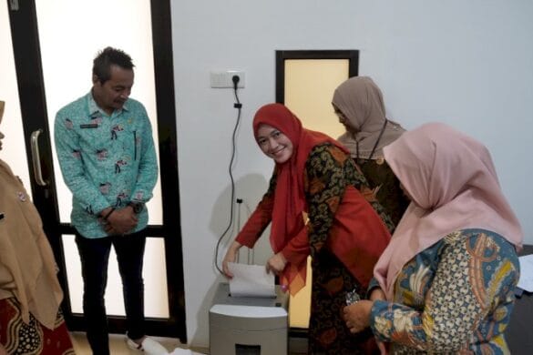 Tertib Administrasi, Diskominfo Padang Musnahkan 1010 Arsip Inaktif