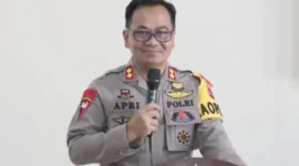 Wakapolresta Bukittinggi  AKBP Apri Wibowo, dimutasi jadi Kapolresta Padang.