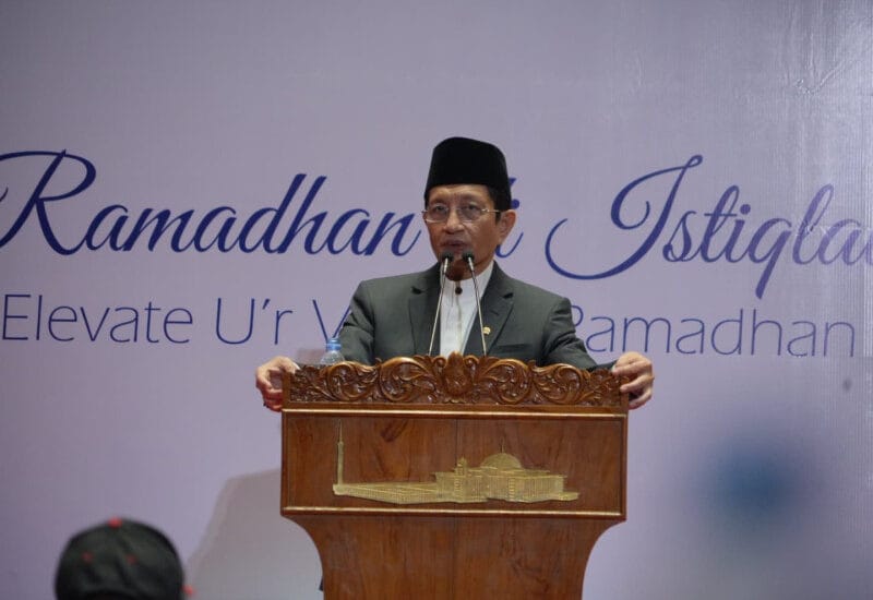 
Di depan Ribuan Jamaah Tarawih Istiqlal, Menag Jelaskan KeutamaanNiat Puasa
