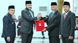 Fadly Amran dan Maigus Nasir Terima SK Pelantikan