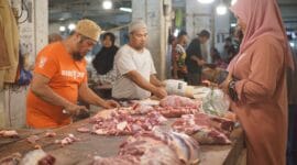 Jelang Ramadan, Daging dan Bumbu Rendang Laris Manis di Pasar Pusat