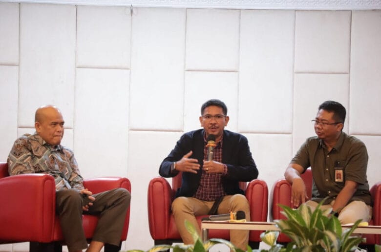 Kemenag Dorong LKSPWU Wujudkan Potensi Wakaf Uang hingga Rp180 Triliun
Kemenag Dorong LKSPWU Wujudkan Potensi Wakaf Uang hingga Rp180 Triliun