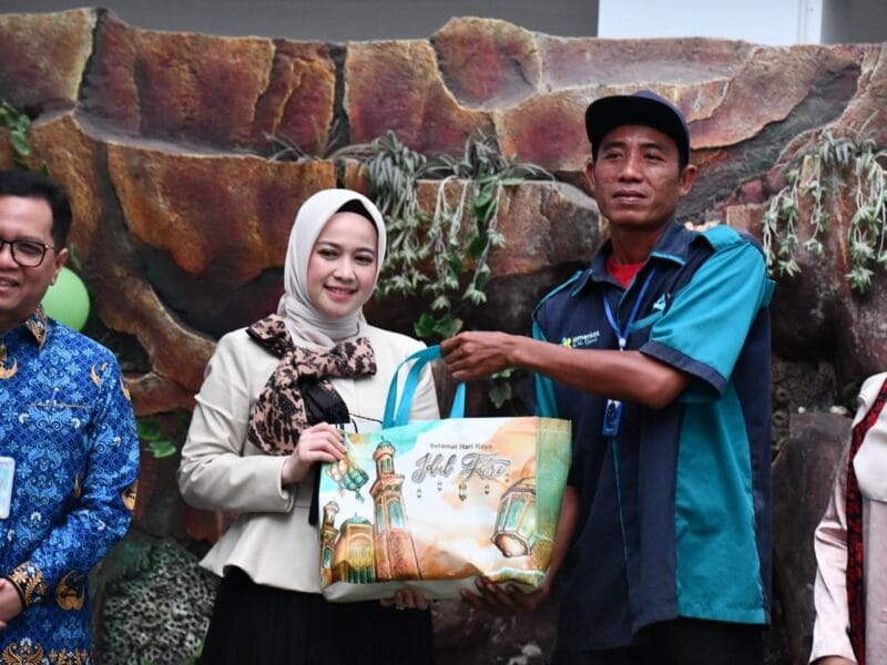 Ketua Dekranasda Padang Resmikan Bazar Ramadan di RSUP M. Djamil
