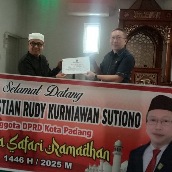 Kunjungi Masjid dan Musala, Christian Rudy Serahkan Hibah dan Serap Aspirasi