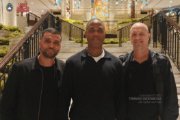 Patrick Kluivert dan Jordi Cruyff Tiba di Jakarta