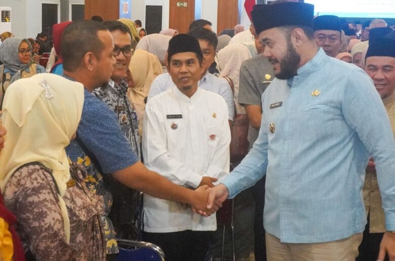 Pejabat Pemko Padang Diminta Dukung Program Unggulan Pejabat Pemko Padang Diminta Dukung Program Unggulan