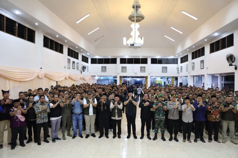 Wali Kota Padang Kukuhkan 325 Dubalang untuk Jaga Keamanan Kota
