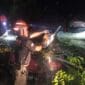 Pohon Tumbang Timpa Mobil dan Pagar Rumah Warga di Padang Besi