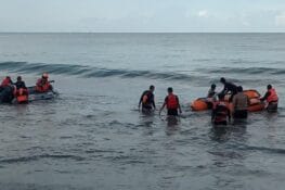 Terseret Ombak Saat Mandi, Remaja 15 Tahun Masih Dicari