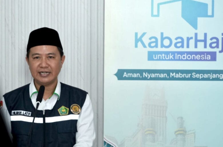 18 Kloter Mulai Masuk Asrama Haji, Jemaah Jakarta Terbang Perdana
18 Kloter Mulai Masuk Asrama Haji, Jemaah Jakarta Terbang Perdana