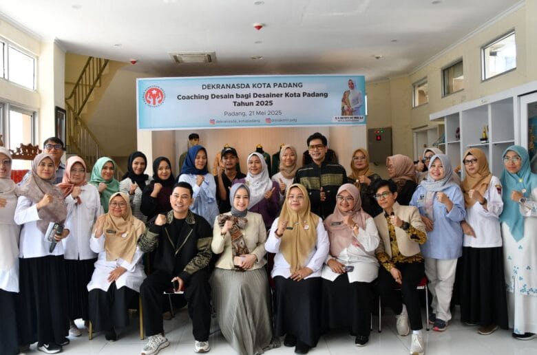 Dekranasda Padang Dorong Desainer Lokal Tembus Pasar Global Dekranasda Padang Dorong Desainer Lokal Tembus Pasar Global
