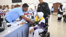 
Haji 2025: Layanan Munakosah Asrama Haji dan Fast Track Permudah Ratusan Ribu Jemaah
