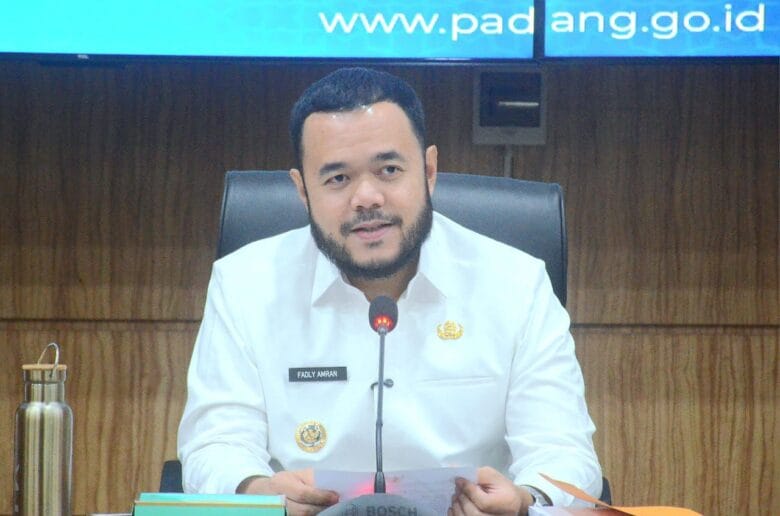 Hampir 14 Ribu Warga Padang Nikmati BPJS Kesehatan Gratis Hampir 14 Ribu Warga Padang Nikmati BPJS Kesehatan Gratis