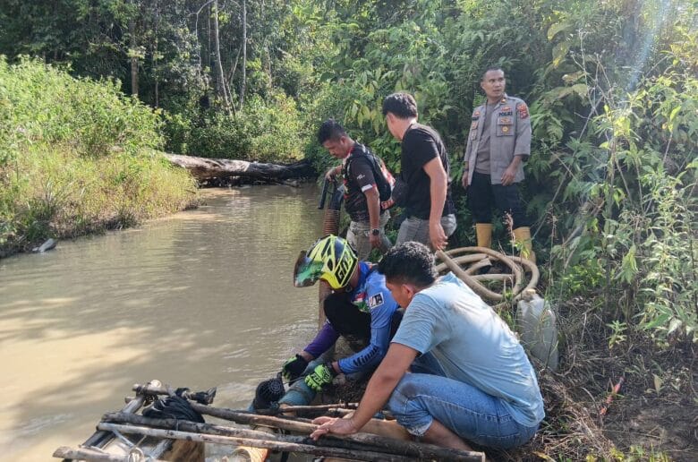 Kebakaran Hebat Hanguskan Gedung FKM Unand di Jati, Kerugian Capai Kebakaran Hebat Hanguskan Gedung FKM Unand di Jati, Kerugian Capai Rp4 Miliar