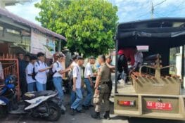 Lagi Asyik Main Game dan Nge-Rokok, 14 Pelajar Digelandang Satpol PP