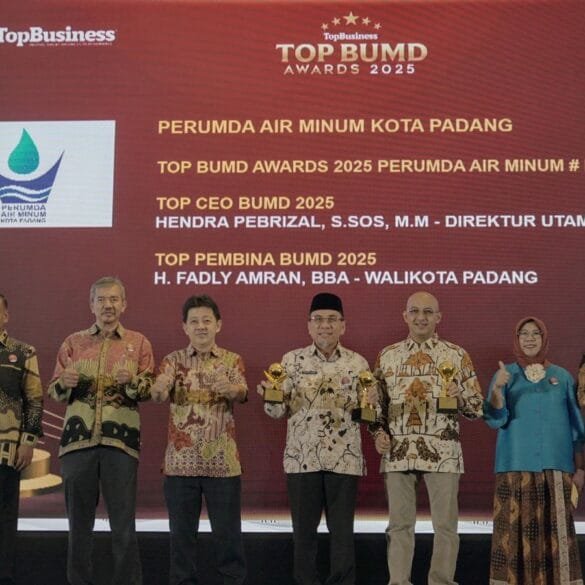 Padang Raih Tiga Penghargaan Nasional di TOP BUMD Awards 2025