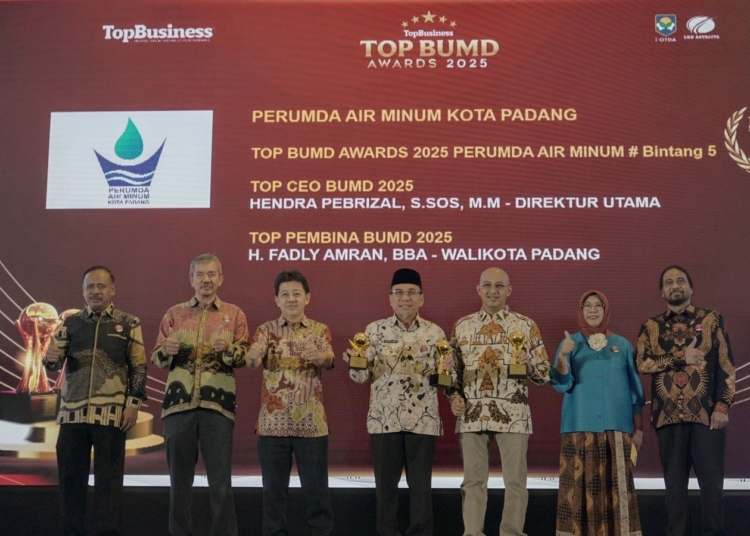 Padang Raih Tiga Penghargaan Nasional di TOP BUMD Awards 2025