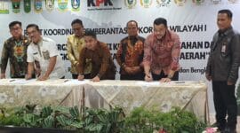 Wako Padang Tandatangani Komitmen Antikorupsi di KPK
