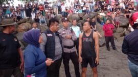 Diduga Terseret Ombak, Seorang Pria Hilang di Pantai Koto Marapak Padang