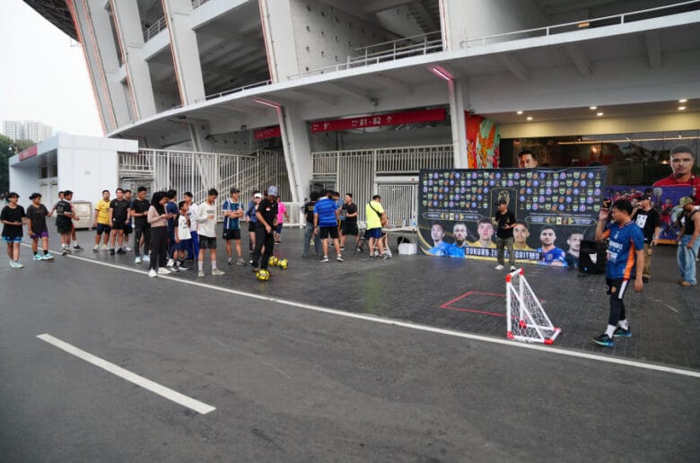 GBK Jadi Pusat Promosi Piala Presiden 2025, Masyarakat Antusias Ikut Kegiatan