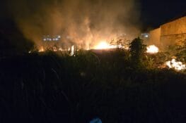 Kebakaran Lahan di Pauh Nyaris Merembet ke Permukiman Warga