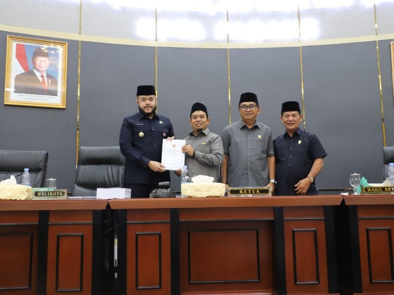 Paripurna DPRD Padang: RAPBD-P 2025 Disampaikan, LKPD 2024 Disetujui