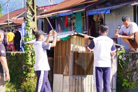 Pemko Tertibkan Bangunan Liar di Sepanjang Rel Kereta Padang Panjang