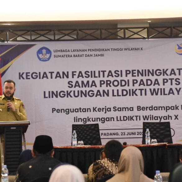 Wako Padang Paparkan Visi Smart City di Hadapan PTS se-Sumbar