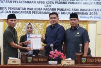 Wawako Allex Sampaikan Nota Penjelasan APBD 2024 dan Perubahan KUA PPAS 2025